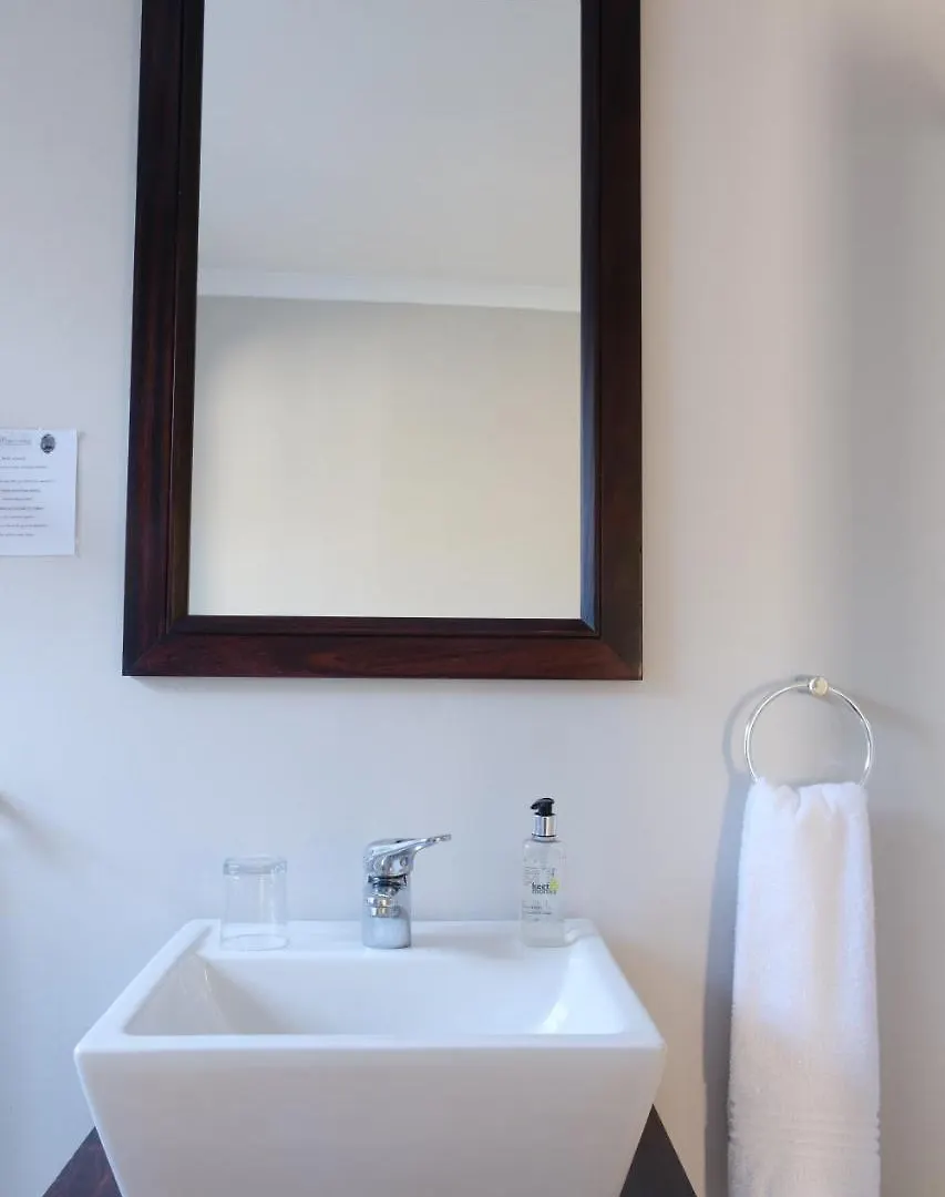 Constantia White Lodge Guest House Cape Town
