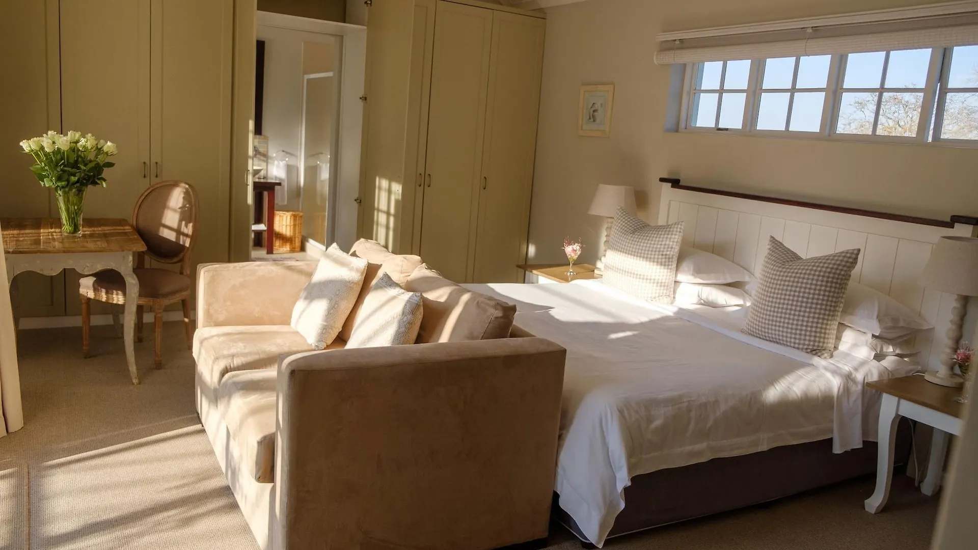 Constantia White Lodge Guest House Cape Town